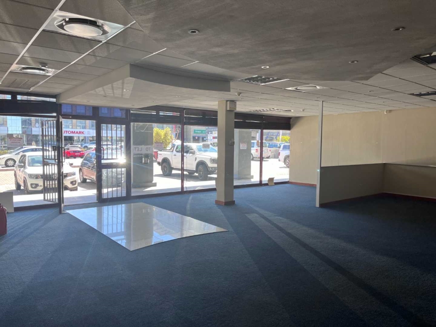 To Let Commercial Property for Rent in Oakdale Western Cape